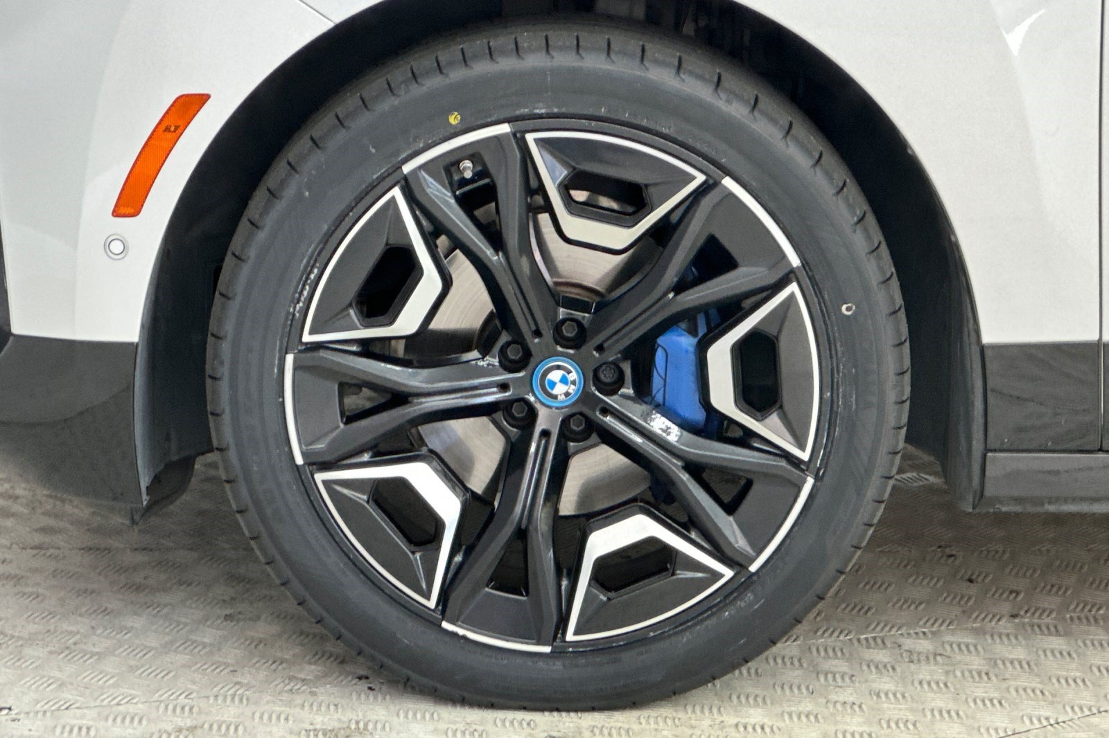Certified 2024 BMW iX xDrive50 w/ Sport Package AWD/4WD image 12