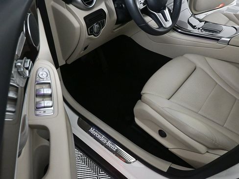 Certified 2022 Mercedes-Benz GLC 300 image 7