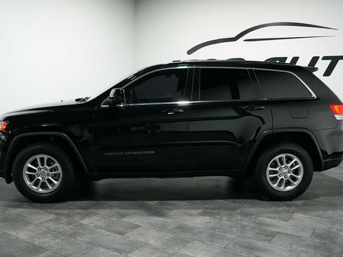 Used 2018 Jeep Grand Cherokee Laredo RWD image 3