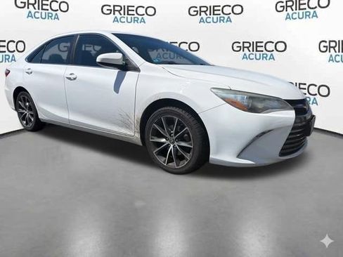 Used 2017 Toyota Camry XSE w/ Moonroof Package FWD image 1