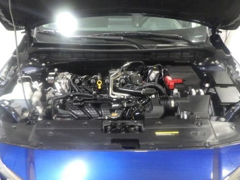 Used 2021 Nissan Altima 2.5 SR w/ SR Premium Package FWD image 10