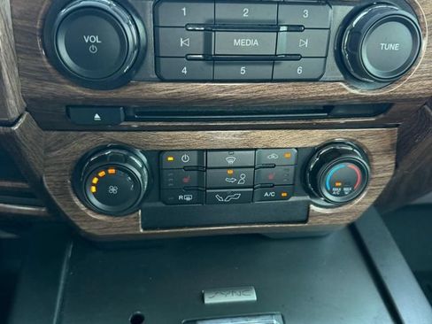 Used 2018 Ford F150 XLT w/ Equipment Group 302A Luxury AWD/4WD image 18