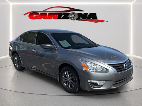Used 2015 Nissan Altima 2.5 S w/ Special Edition Package FWD image 2