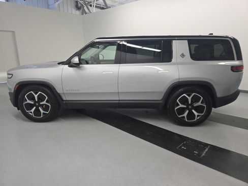 Used 2024 Rivian R1S Adventure AWD/4WD image 2
