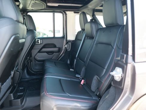 New 2026 Jeep Wrangler Unlimited Rubicon AWD/4WD image 32
