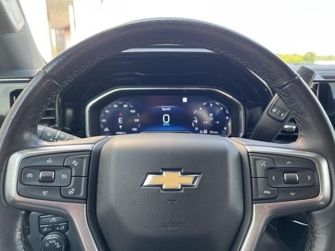 Used 2022 Chevrolet Silverado 1500 LT AWD/4WD image 21
