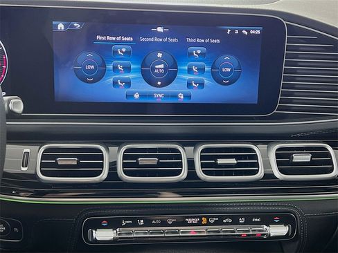 New 2025 Mercedes-Benz GLS 450 4MATIC image 18