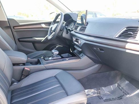 Certified 2023 Audi Q5 Premium w/ Convenience Package AWD/4WD image 18