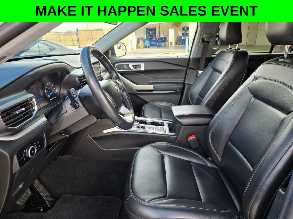 Used 2023 Ford Explorer XLT w/ Equipment Group 202A RWD image 9