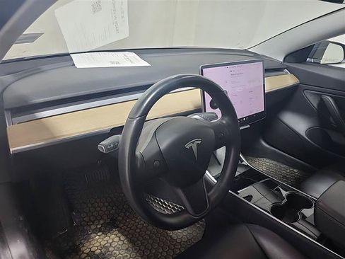 Used 2018 Tesla Model 3 Long Range AWD/4WD image 4