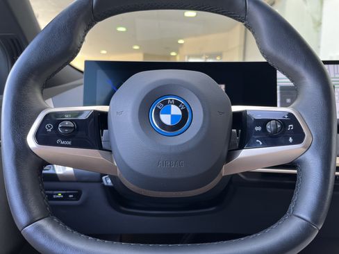 Used 2024 BMW iX xDrive50 AWD/4WD image 23