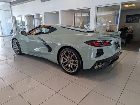Used 2024 Chevrolet Corvette Stingray Premium Cpe w/ Z51 Performance Package RWD image 5