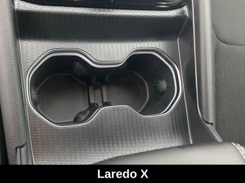 New 2025 Jeep Grand Cherokee Laredo X image 15
