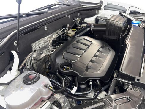 Used 2025 Volkswagen Atlas Cross Sport SE FWD image 77