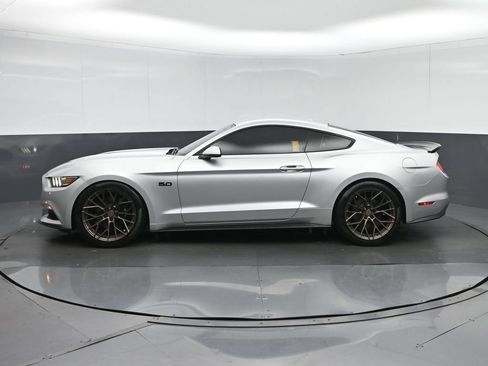 Used 2016 Ford Mustang GT Premium w/ Equipment Group 401A RWD image 4
