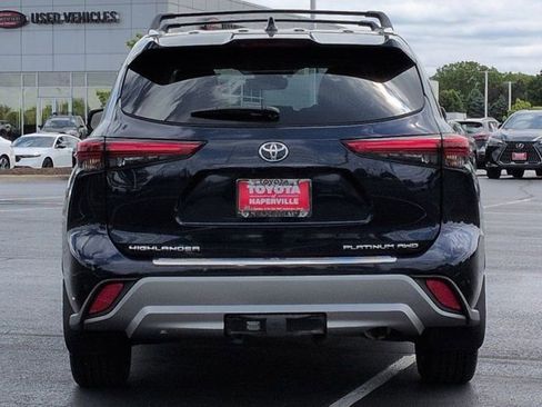 Used 2022 Toyota Highlander Platinum AWD/4WD image 6