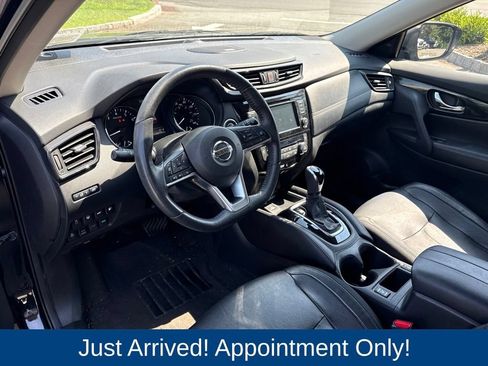 Used 2019 Nissan Rogue SL w/ Premium Package AWD/4WD image 8