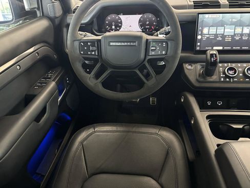 Used 2023 Land Rover Defender 110 V8 AWD/4WD image 12