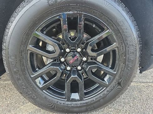 Used 2024 GMC Sierra 1500 Elevation AWD/4WD image 8