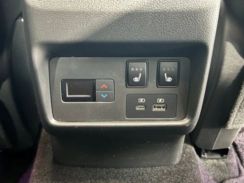 Used 2021 Nissan Rogue Platinum image 28