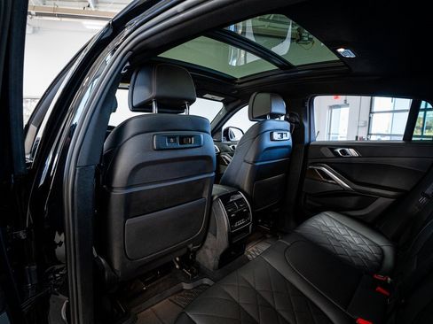 Used 2023 BMW X6 xDrive40i w/ M Sport Package image 61