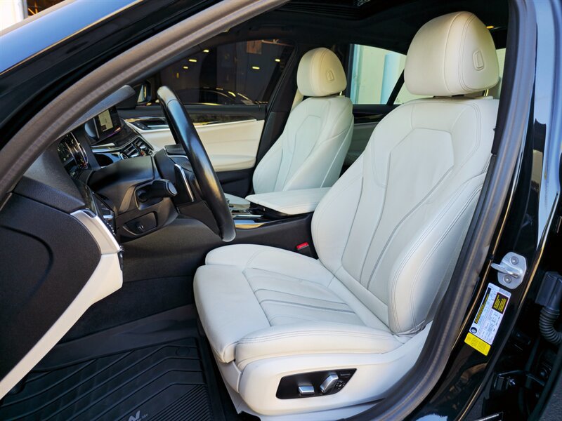Used 2019 BMW 540i w/ Convenience Package RWD image 16