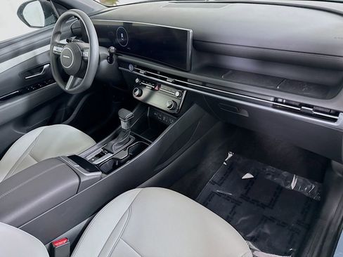 Certified 2025 Hyundai Santa Cruz SEL FWD image 33