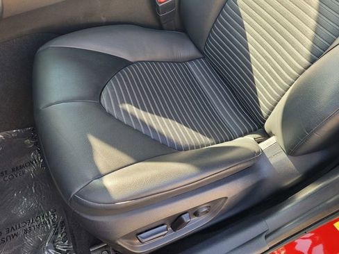 Used 2024 Toyota Camry SE image 10