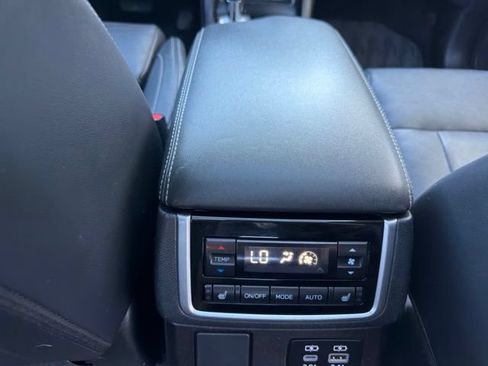 Used 2023 Subaru Ascent Limited w/ Technology Package AWD/4WD image 28