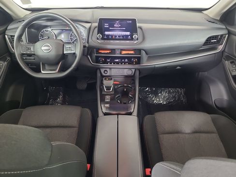 Used 2025 Nissan Rogue SV FWD image 22