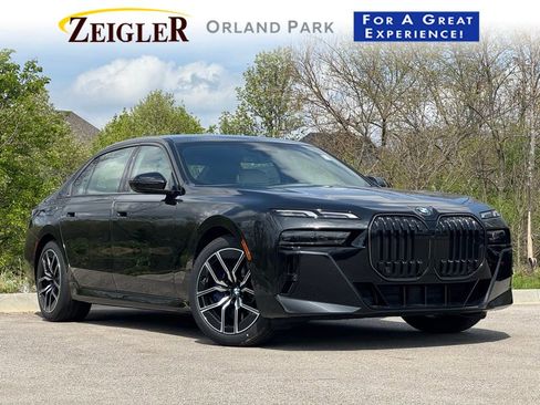 New 2026 BMW 760i xDrive w/ Premium Package AWD/4WD image 1