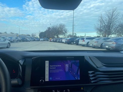 Used 2025 Toyota Camry LE image 18