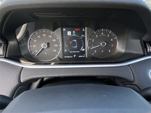 Used 2020 Land Rover Range Rover Evoque S image 11