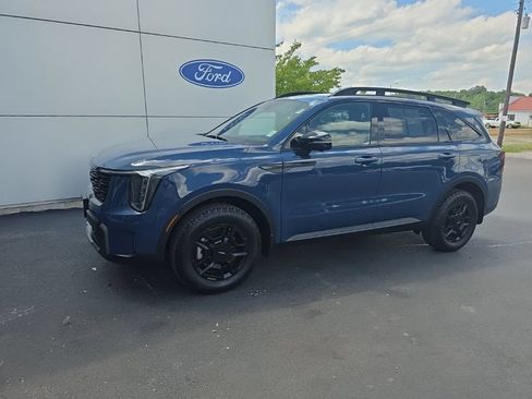 Used 2024 Kia Sorento SX AWD/4WD image 2