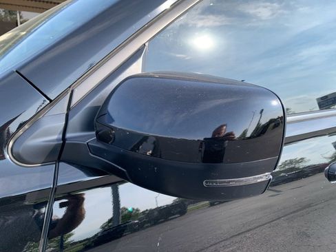 Used 2025 Honda Pilot Black Edition image 12