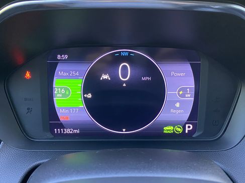 Used 2023 Chevrolet Bolt EUV LT w/ Comfort Package FWD image 21