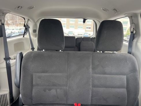 Used 2017 Dodge Grand Caravan SE w/ Power Window Group image 13