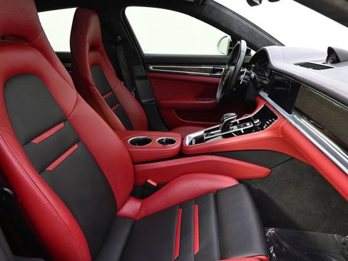 Used 2023 Porsche Panamera Turbo S image 16