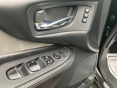 Used 2018 Nissan Murano SL w/ Moonroof Package image 14