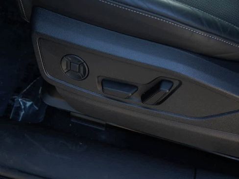 New 2025 Audi Q5 Premium Plus image 24