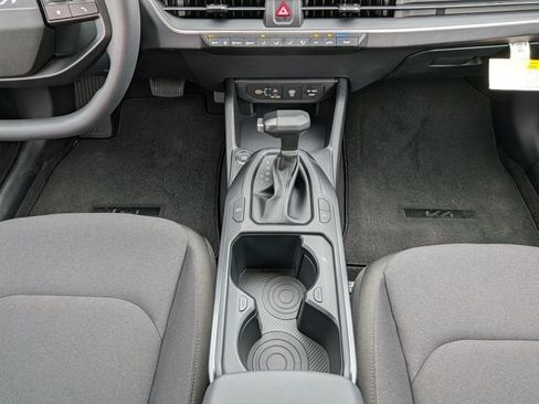 New 2026 Kia K4 FWD image 20