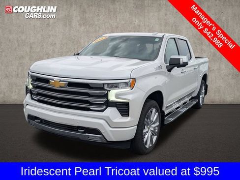 Used 2023 Chevrolet Silverado 1500 High Country w/ High Country Premium Package AWD/4WD image 4