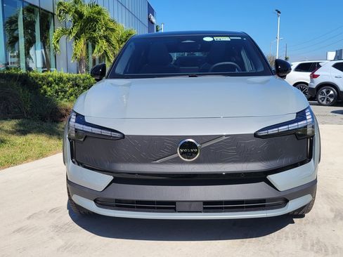 New 2026 Volvo EX30 Cross Country Ultra image 2