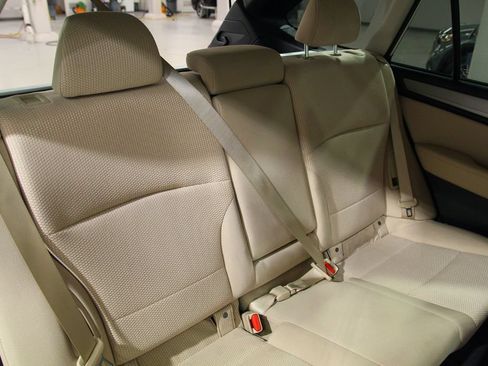 Used 2019 Subaru Outback 2.5i Premium AWD/4WD image 24