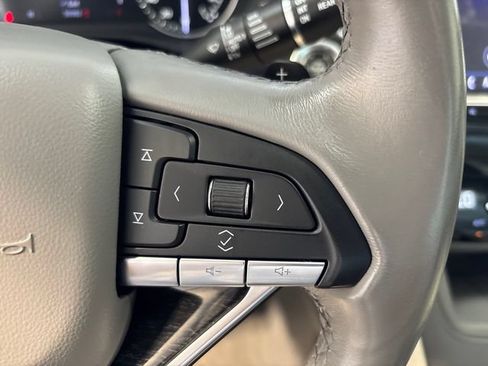 Used 2023 Cadillac XT6 Premium Luxury FWD image 9
