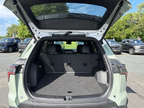Used 2025 Chevrolet Equinox ACTIV w/ Safety and Technology Package AWD/4WD image 9