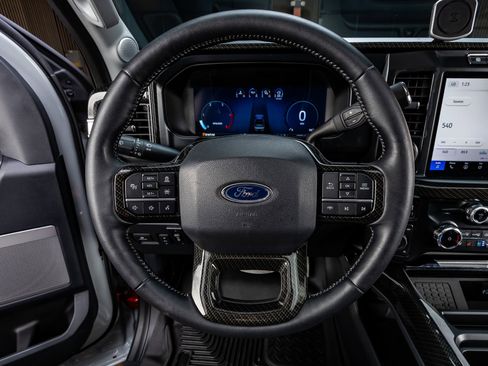 Used 2024 Ford F250 Lariat w/ Lariat Ultimate Package AWD/4WD image 18