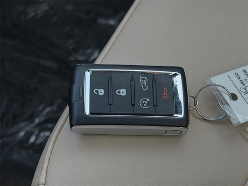 Used 2024 Jeep Grand Cherokee Limited image 31