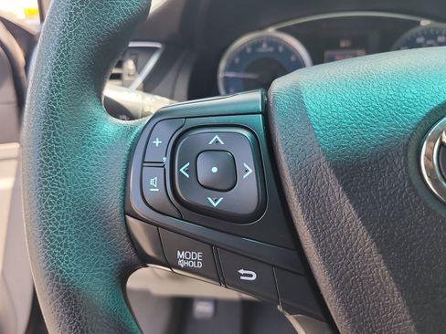 Used 2016 Toyota Camry LE FWD image 25