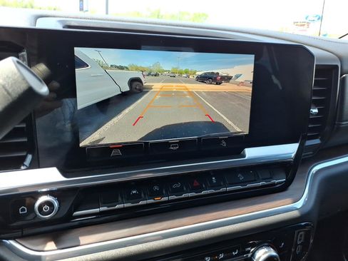 Used 2024 GMC Sierra 1500 SLT w/ X31 Off-Road Package image 22